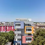 Planet 203 Apartment *