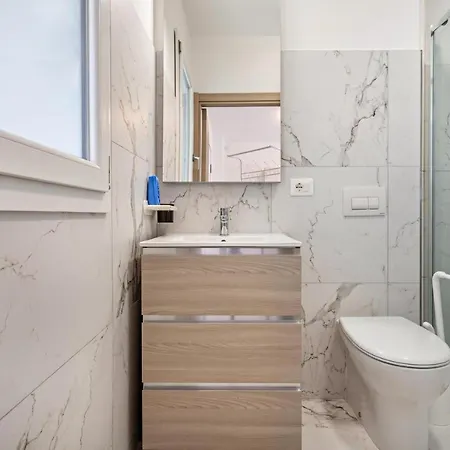 Planet 203 * Μπιμπιόνε