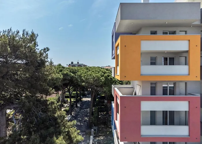 Apartment Planet 203 *