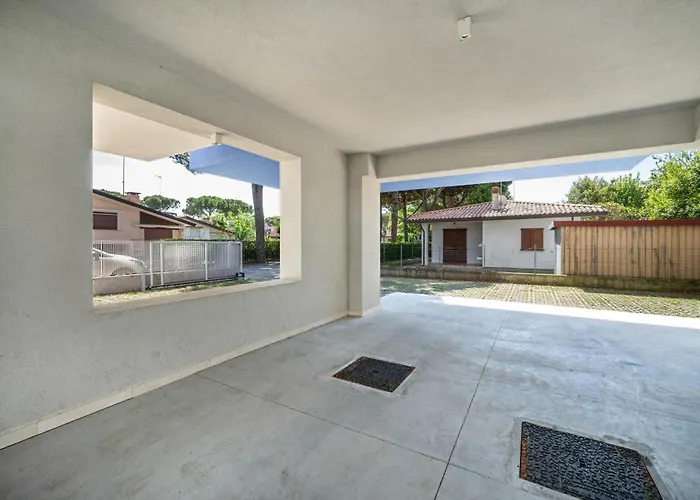 Apartment Planet 203